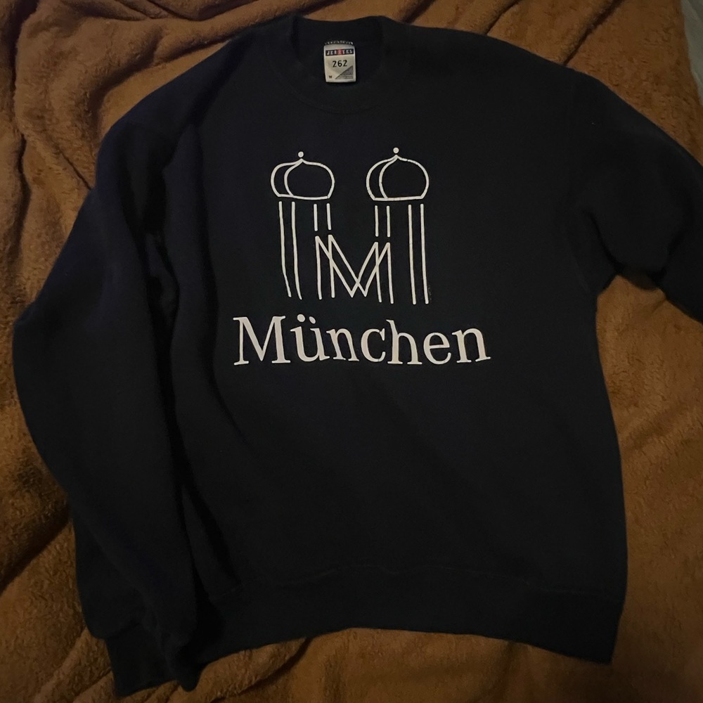 black jerzees sweater